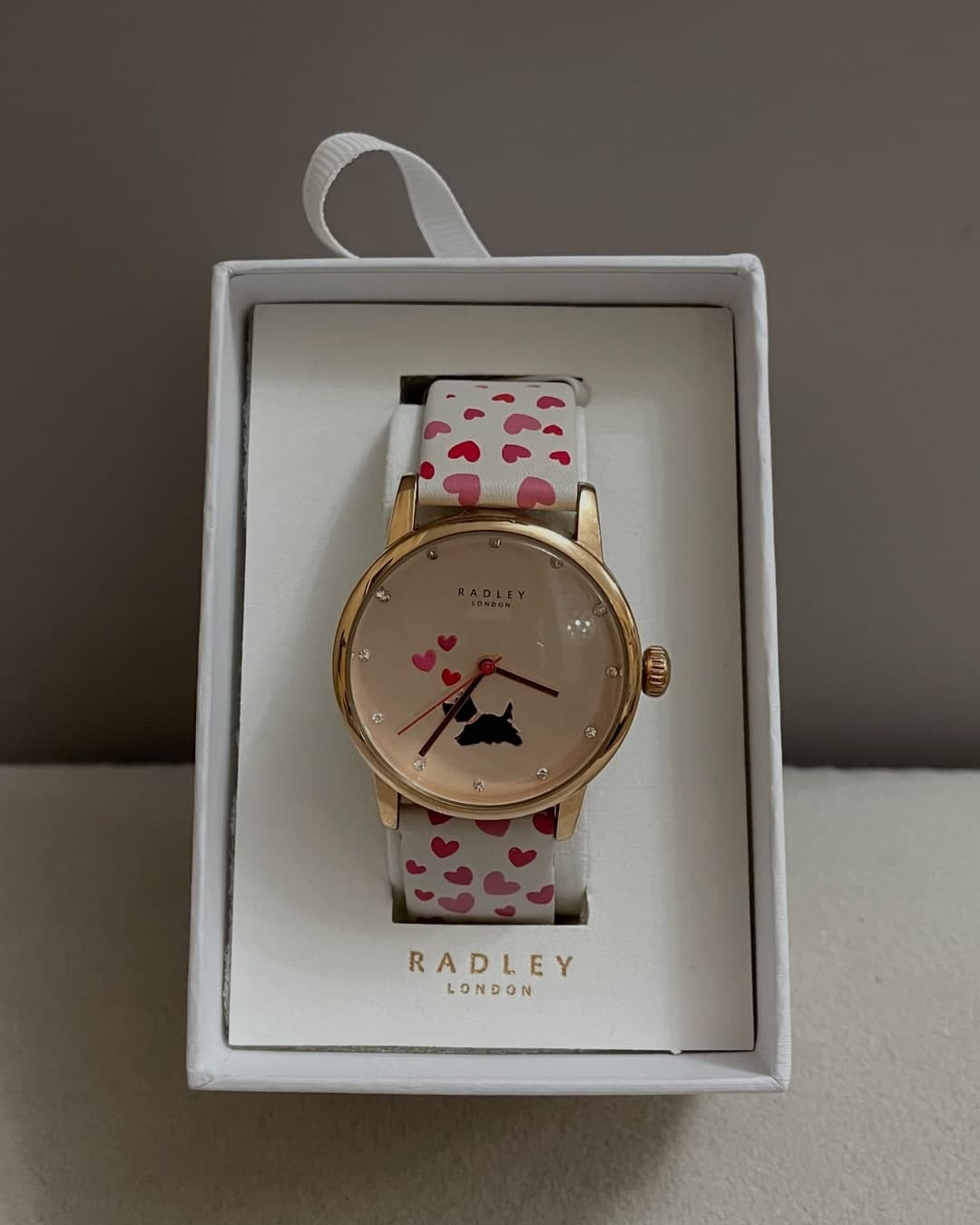Orë Radley London me rrip të bardhë me zemra