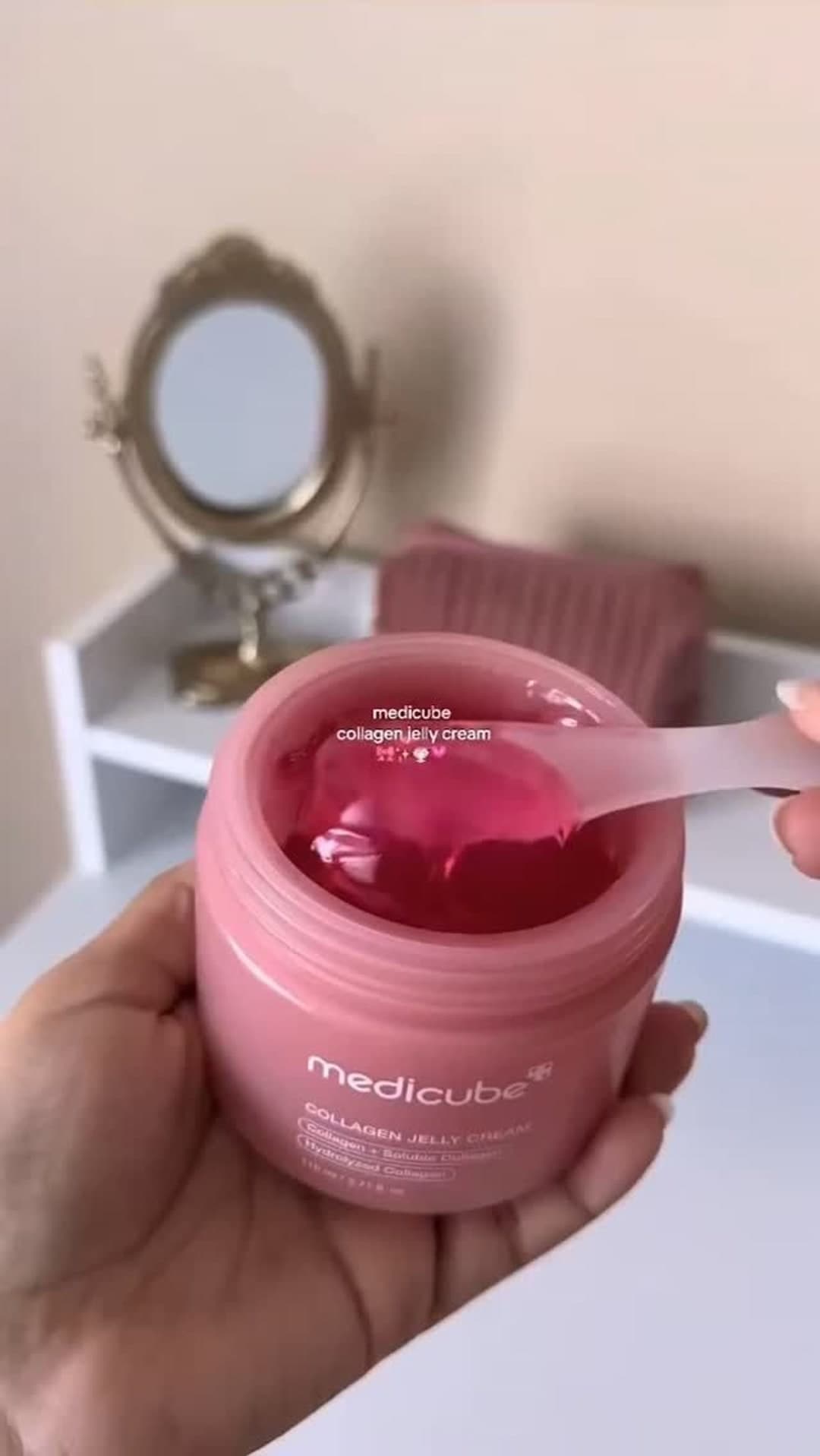 Krem xhel me kolagjen Medicube Collagen Jelly Cream