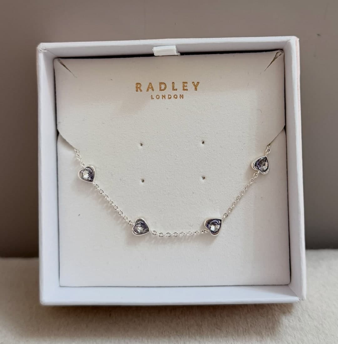Byzylyk Radley London me zemra me gurë, ngjyrë argjendi