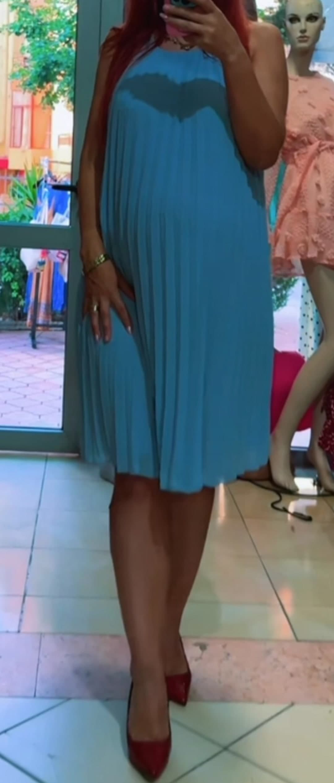 Fustan plise blu pa mëngë