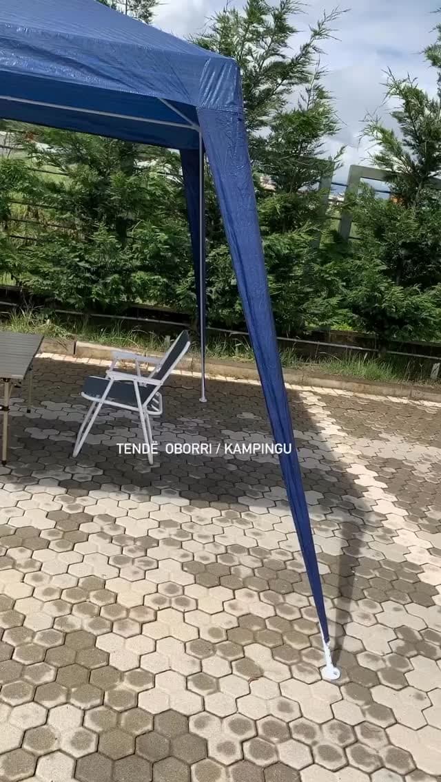 Tendë oborri dhe kampingu 2.4 × 3 m, blu